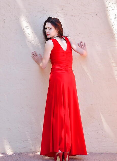 Hot brunette babe Cali exhibits her ass in sexy underwear and loves sex toy outdoor